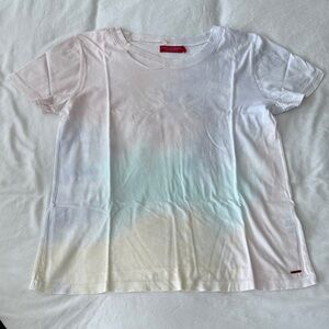 Elegant Women's Short Sleeve Tee in Soft Pastel